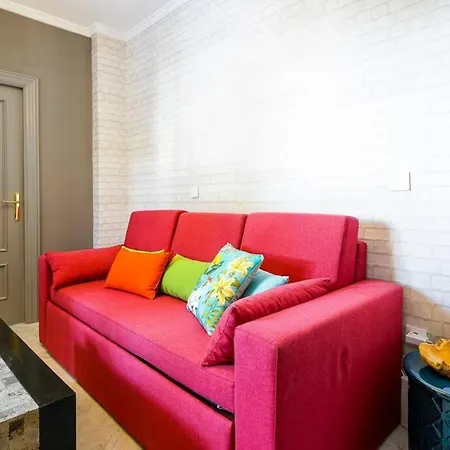 Lovely And Chic In The Heart Of Seville