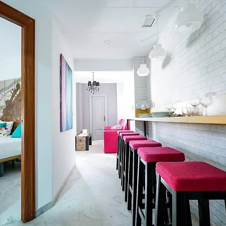 Lovely And Chic In The Heart Of Apartment