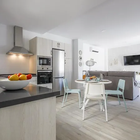 Apartment Family Suits Encantos De