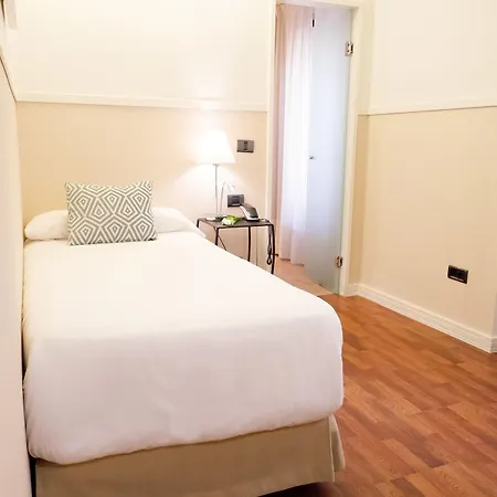 U-sense Centro Hotell 3*