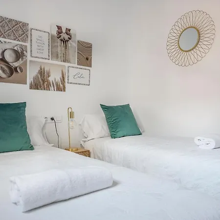 Family Suits Encantos De Apartment Seville