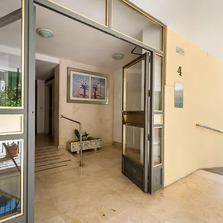 Apartment Miraflores Luxury Seville