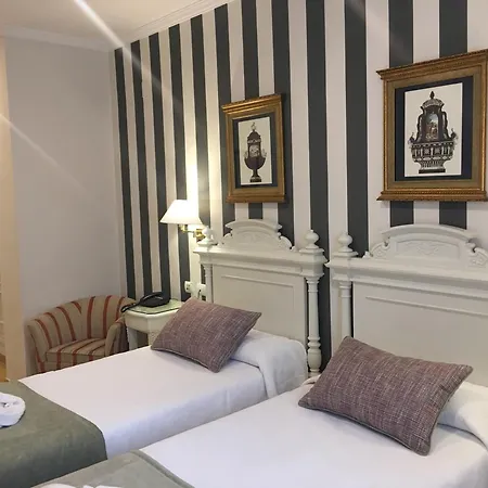Adriano Boutique Hotel 3*
