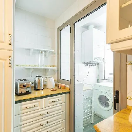 180 Luxury Gran Prado Apartment *