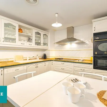 180 Luxury Gran Prado Seville