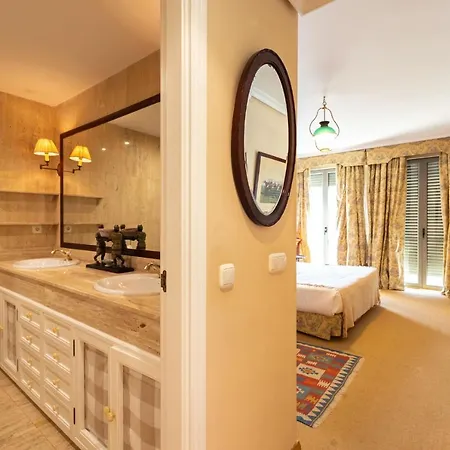 180 Luxury Gran Prado Apartment *