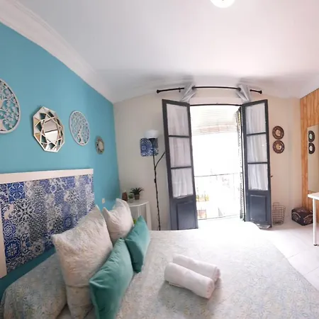 Appartement Budget And Cute With Balcony Center