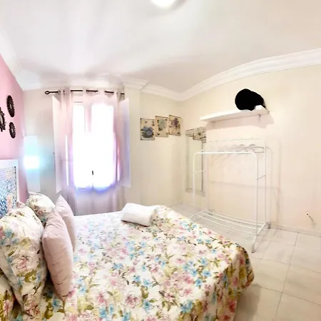 Appartement Budget And Cute With Balcony Center
