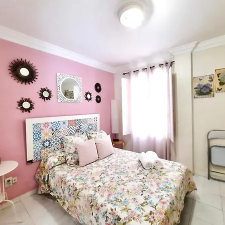 Budget And Cute With Balcony Center Appartement Séville