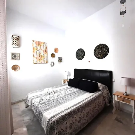 Budget Downtown Apartment