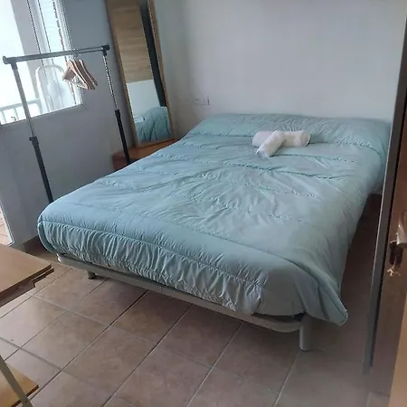 Apartament Cosy With Shared Balcony *