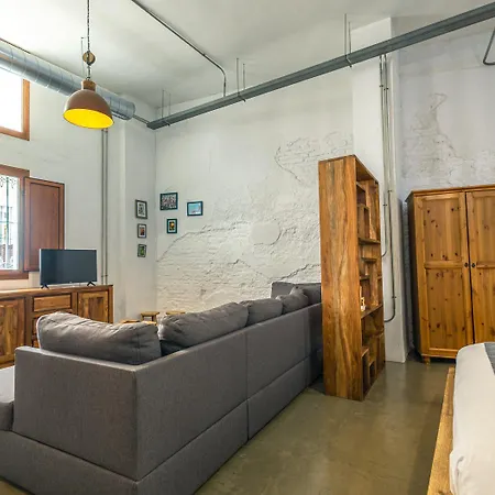 Loft-style Ground Floor Flat Apartamento Sevilha