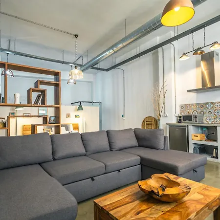 Loft-style Ground Floor Flat Sevilha
