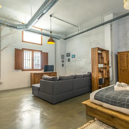 Loft-style Ground Floor Flat Apartamento Sevilha