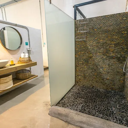 Loft-style Ground Floor Flat Sevilha
