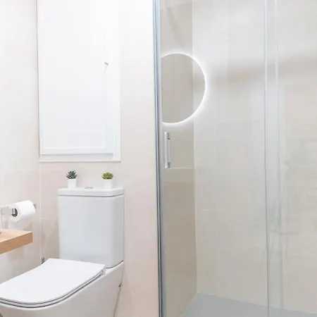 Apartment Downtown 3 Bedrooms, 2 Bathrooms, Wifi