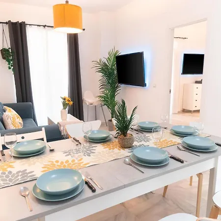 Apartment Downtown 3 Bedrooms, 2 Bathrooms, Wifi Seville