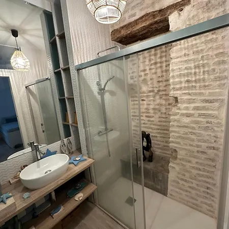Casa Duque Compartida Familiar 1-habitacion Con Bano Propio Habitación en casa particular Sevilla