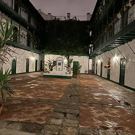 Casa Duque Compartida Familiar 1-habitacion Con Bano Propio Habitación en casa particular Sevilla
