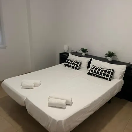 La Encarnacion Life Apartment