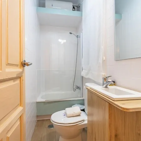 Raya - Vacacional Apartment Seville