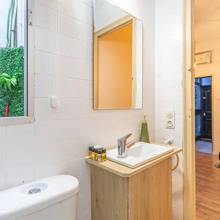 Raya - Vacacional Apartment Seville