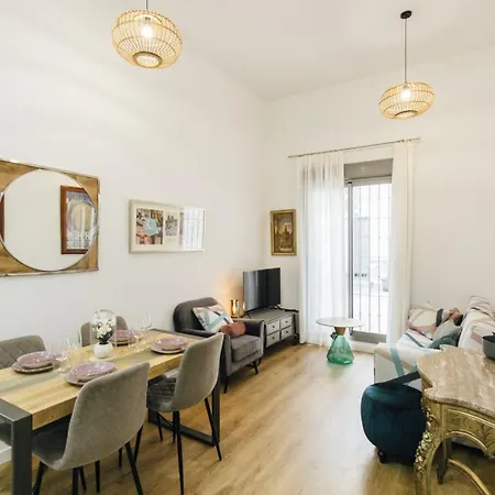 Modern With Seasonal Swimming Pool- 1bd 1bth- Goyeneta Apartment