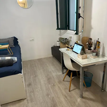 Habitación en casa particular Casa Duque Compartida Familiar 1-habitacion Con Bano Propio Sevilla