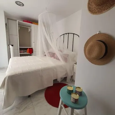 Atico Triana Con Terraza Apartment