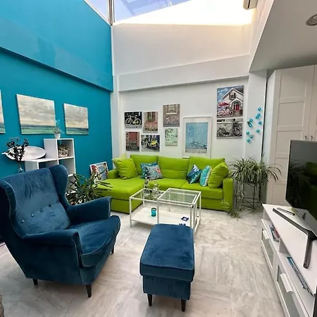Atico Triana Con Terraza Apartment *