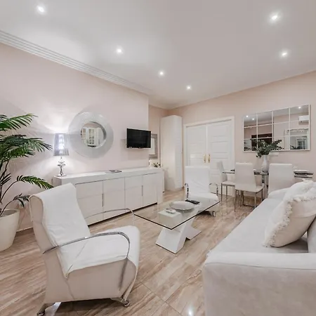 Isg Jose De Velilla Centro Parking Apartment Seville