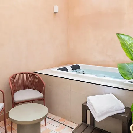 Magno Clavellinas - Pool And Parking Seville