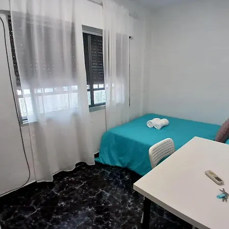 Apartment Budget And Lovely Macarena F *