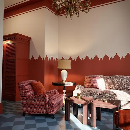 Hotel Cristine Bedfor 5*