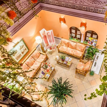 Hotel Patio De La Alameda