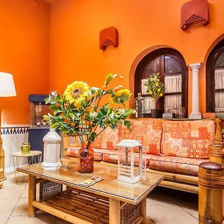 Patio De La Alameda Sewilla