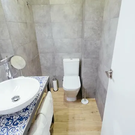 Byron Suites *