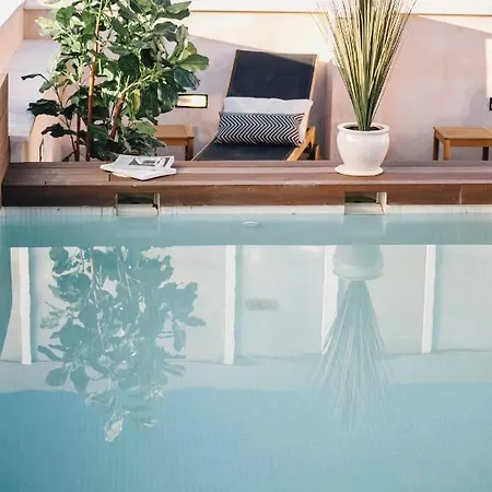 Byron Suites