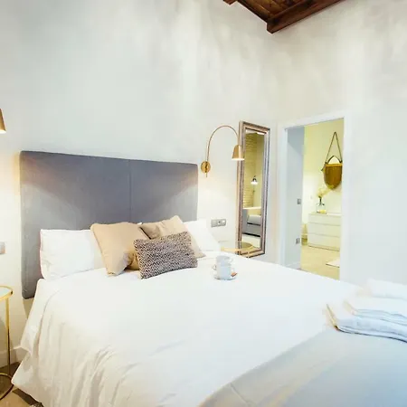 Byron Suites *