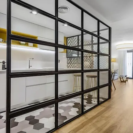 Eleven Real De La Carreteria, By Homing U * Seville