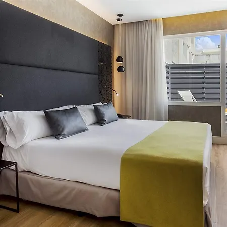 Hotel Catalonia Giralda 4*