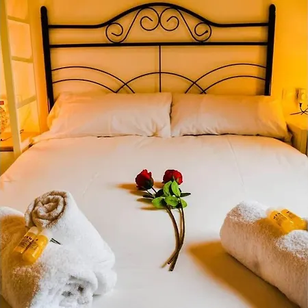 Apartamento ático Céntrico Plaza Moravia ,san Julian. *