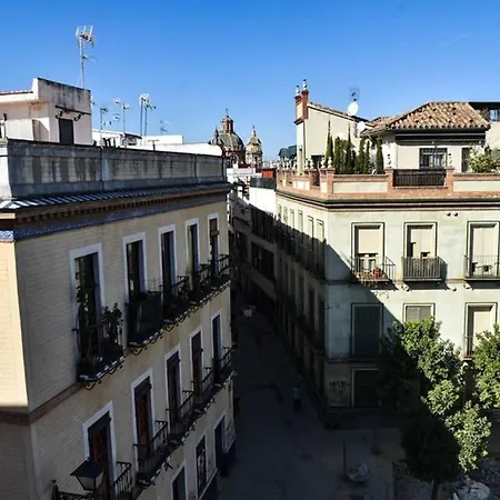Apartamento ático Céntrico Plaza Moravia ,san Julian. Sevilla
