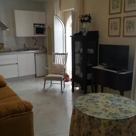 Clásico, Cerca A Jardines De Murillo Appartamento