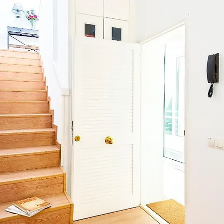 Lope De Rueda Apartment *