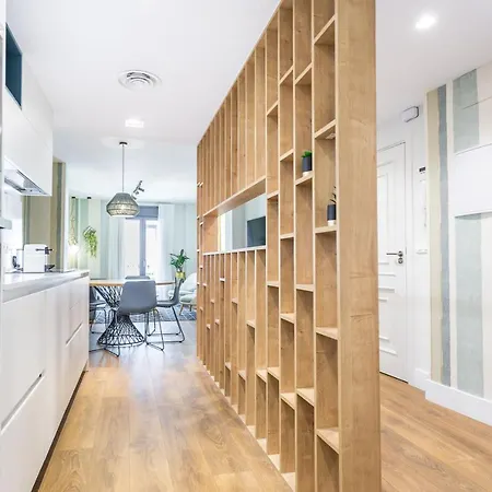 Eleven Real De La Carreteria, By Homing U Apartment