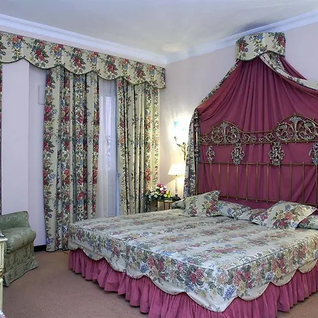 دونيا ماريا 4*