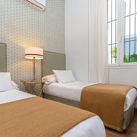 Genteel Recaredo Апартаменты *