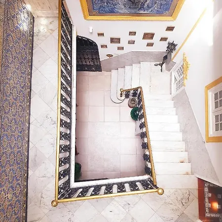 Palace-house Hercules Homestay *
