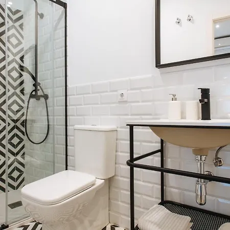 Magno Alameda 1851 - Shared Jacuzzi *